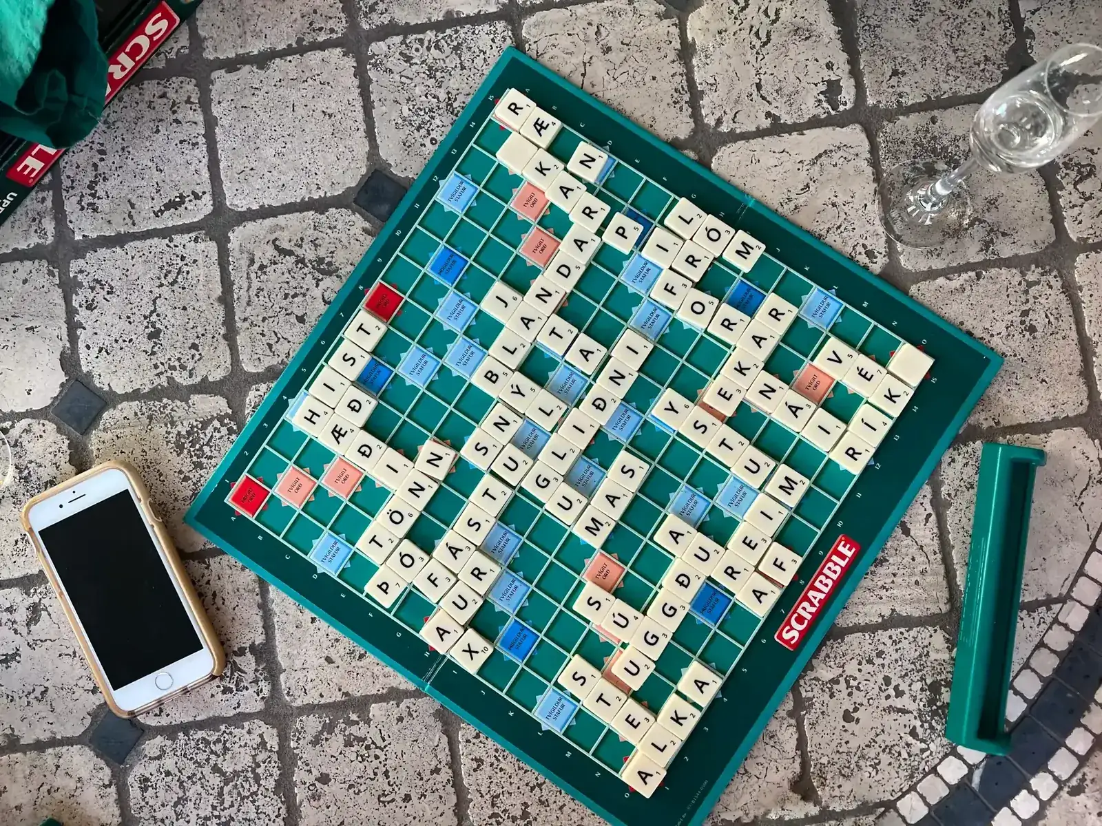 Traditional and modern forms of puzzle play placed together